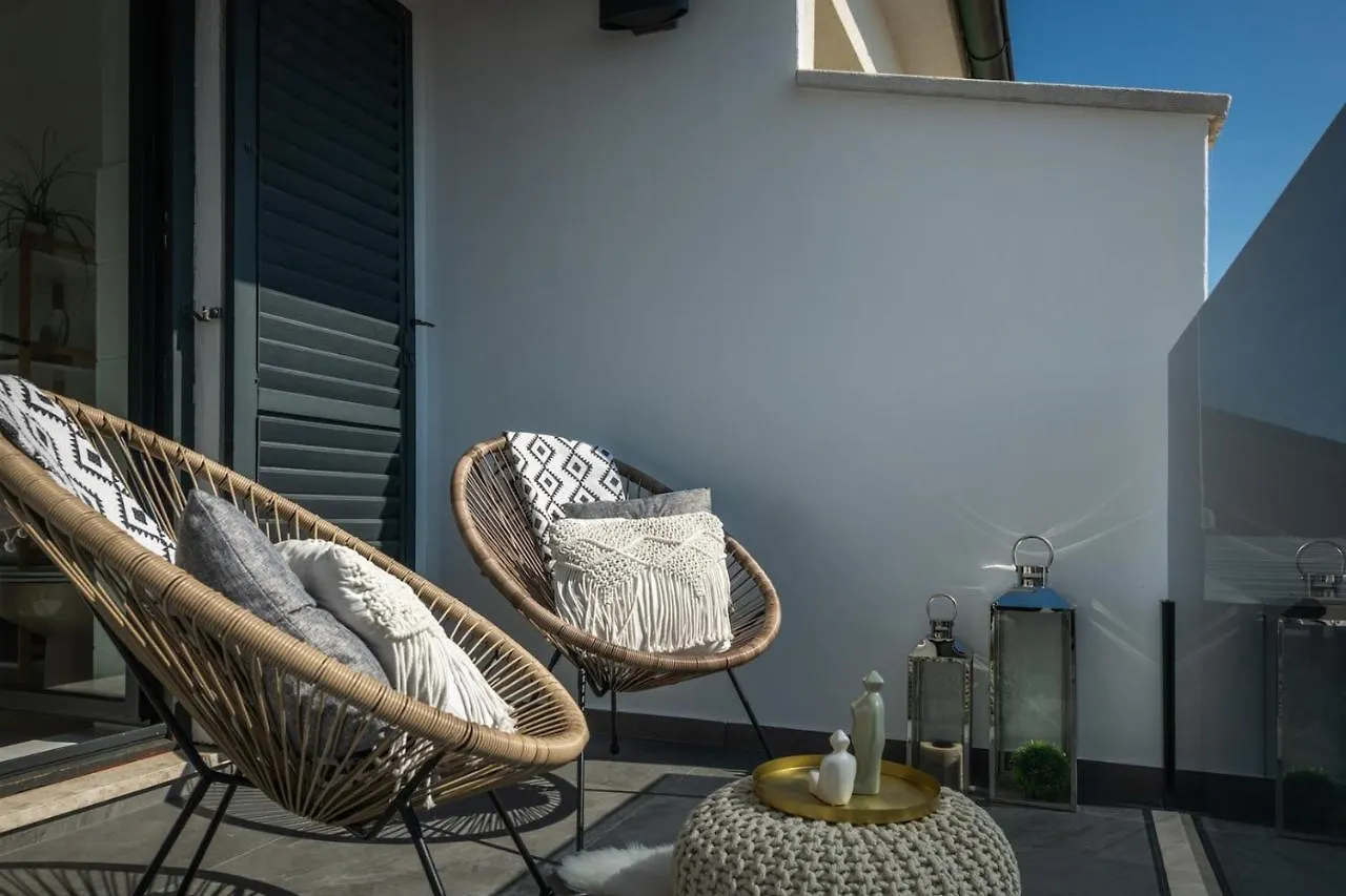 Sea View Modern Spacious Lounge House Premantura