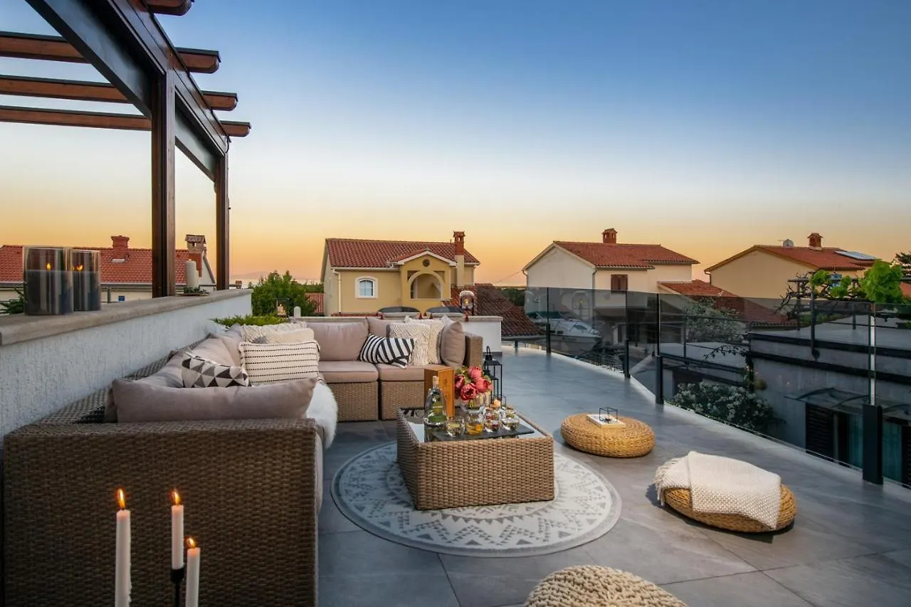 Sea View Modern Spacious Lounge House Premantura Tatil Evi